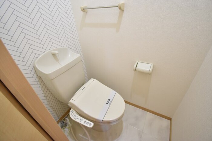 物件内観写真6　(温水洗浄暖房便座)