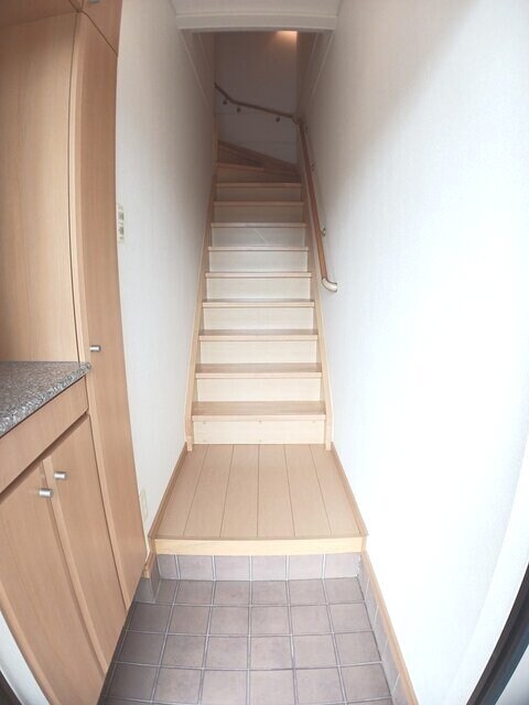 物件内観写真9　(玄関)