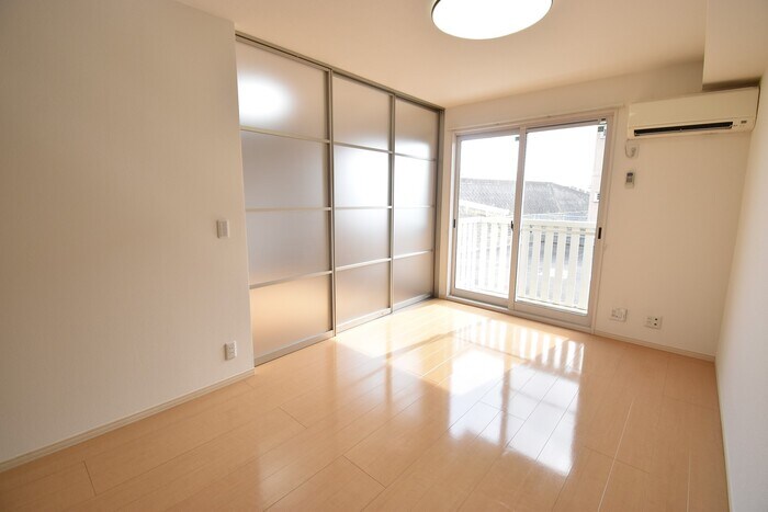 物件内観写真4　(ＬＤＫ１０．５帖)