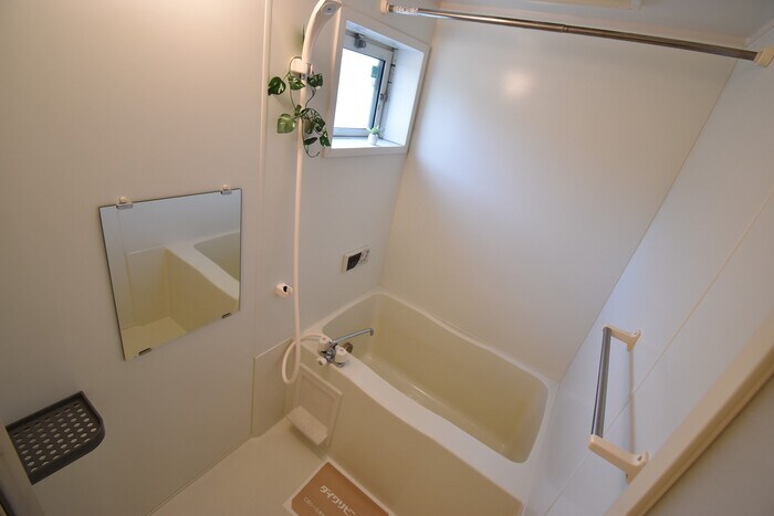 物件内観写真6　(浴室)