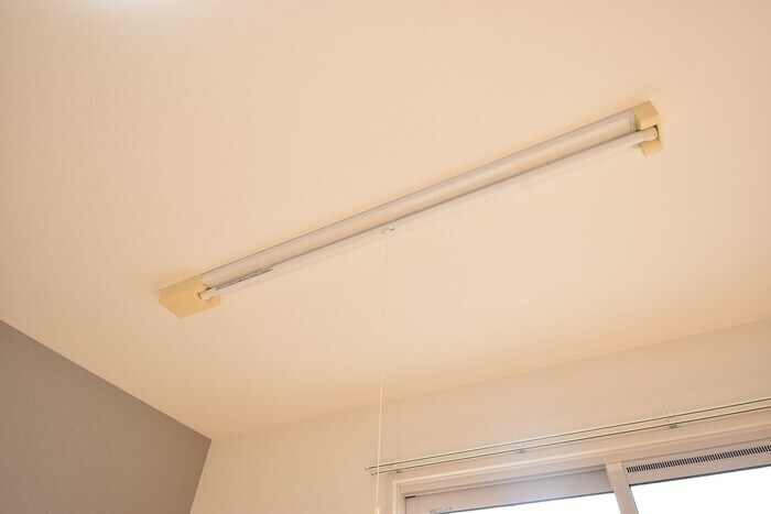 物件内観写真17　(室内物干し)