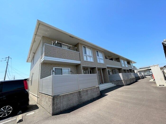 物件外観写真1　(建物外観)