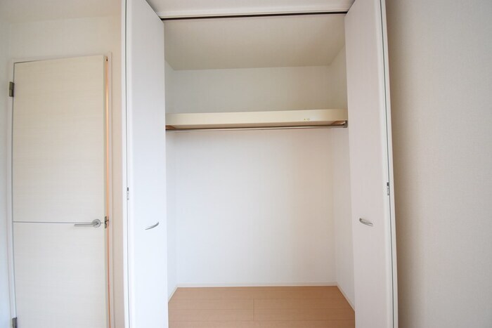 物件内観写真9　(クローゼット)