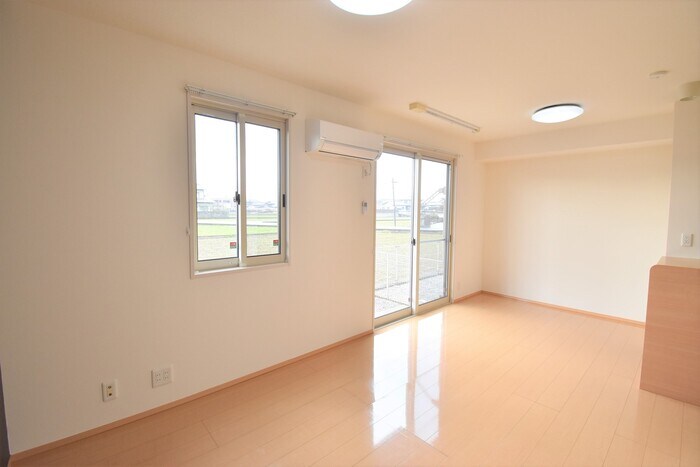 物件内観写真6　(ＬＤＫ１２．３帖)