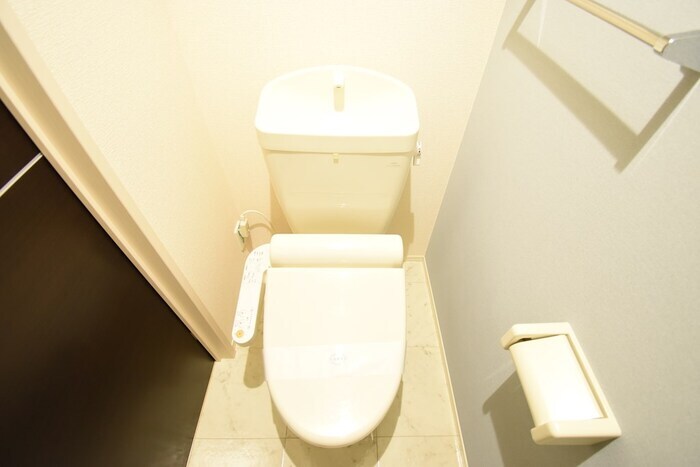 物件内観写真7　(温水洗浄暖房便座)