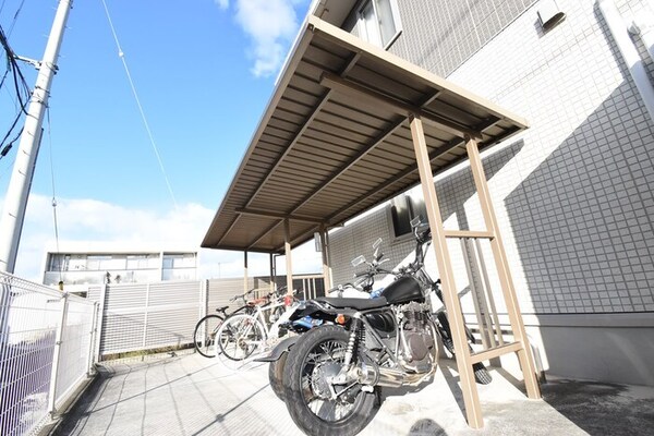 建物設備(駐輪場)