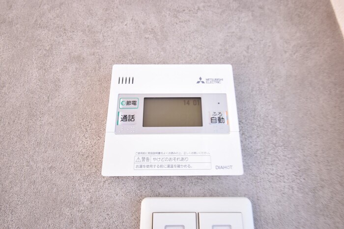 物件内観写真12　(追い焚き給湯)