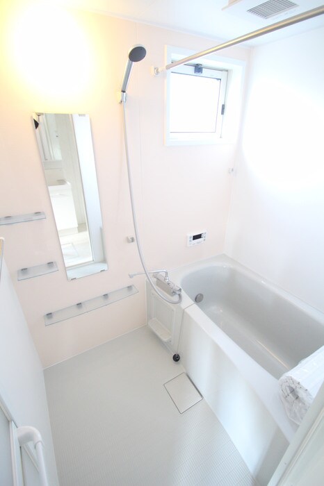 物件内観写真6　(浴室)