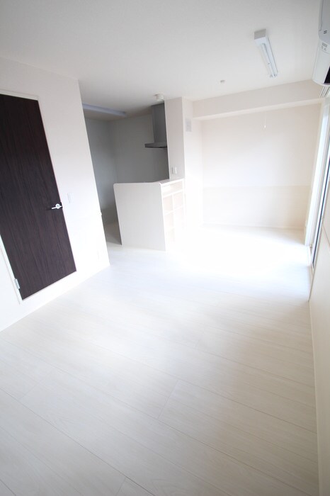 物件内観写真9　(LDK)