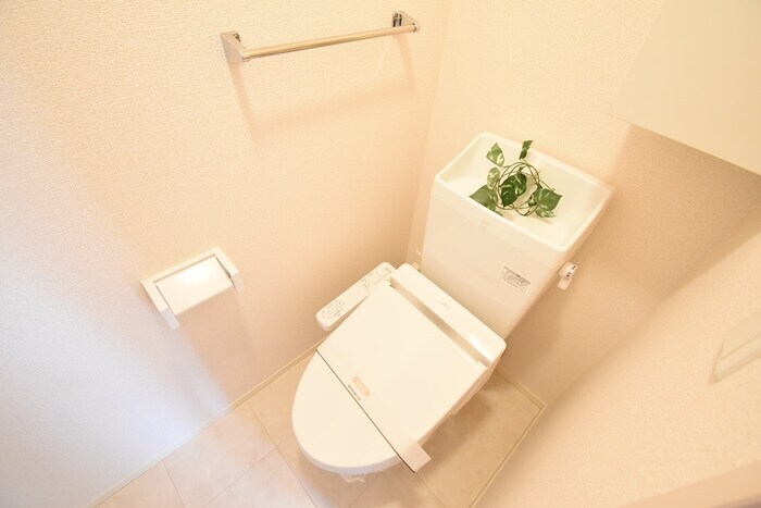 物件内観写真7　(温水洗浄暖房便座)