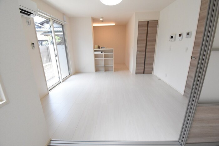 物件内観写真8　(ＬＤＫ１１．５帖)