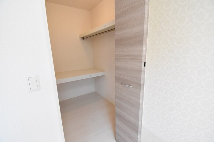 物件内観写真10　(ウォークインクローゼット)