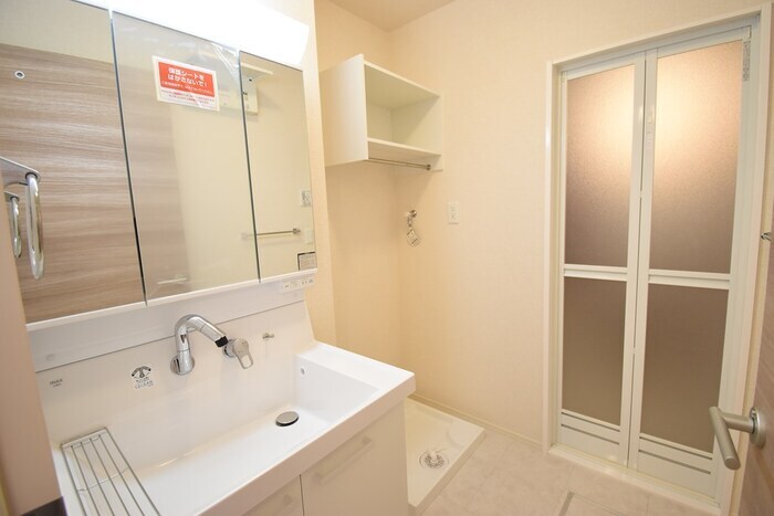 物件内観写真6　(洗髪洗面化粧台)