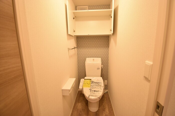 物件内観写真10　(温水洗浄暖房便座)