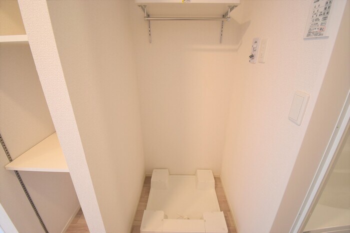 物件内観写真22　(室内洗濯機置場)