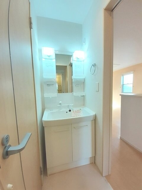 物件内観写真6　(洗面所)