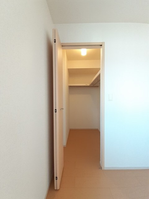 物件内観写真10　(収納)