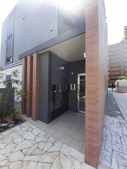 物件外観写真2　(エントランス)