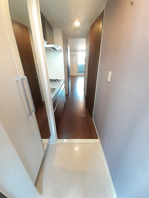 物件内観写真10　(玄関)