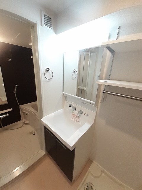 物件内観写真11　(洗面所)