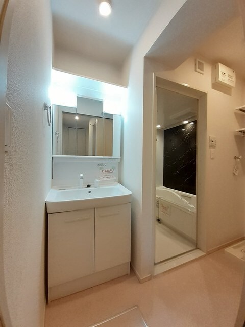 物件内観写真7　(洗面所)