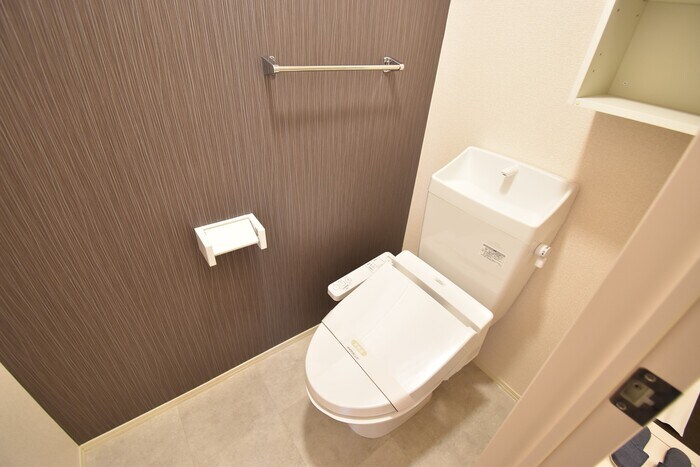 物件内観写真8　(温水洗浄暖房便座)