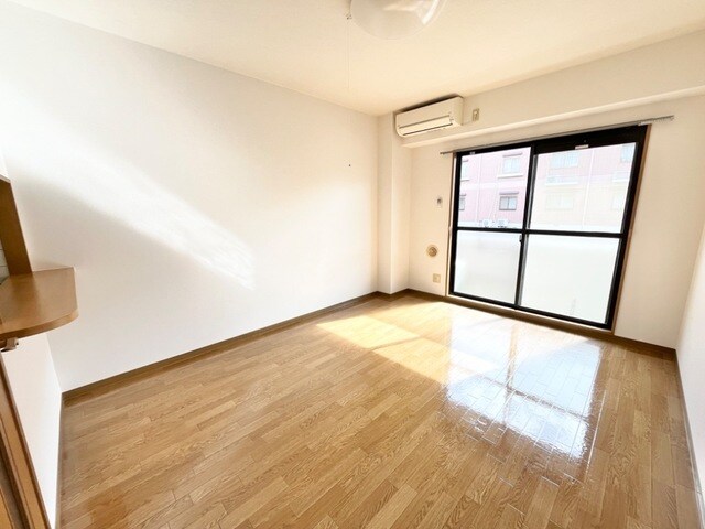 物件内観写真8　(洋室)