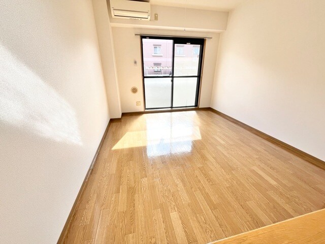 物件内観写真16　(カウンターからの眺め)