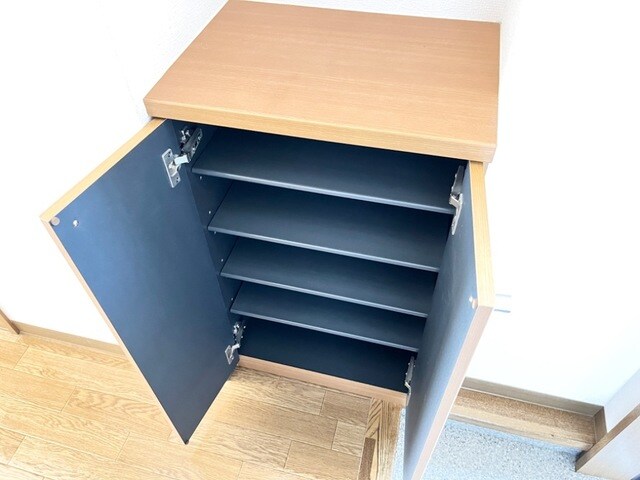 物件内観写真17　(下駄箱)