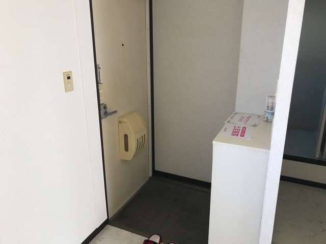 物件内観写真21　(玄関)