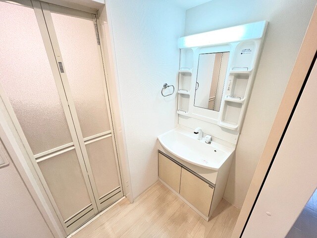 物件内観写真6　(洗髪洗面化粧台)