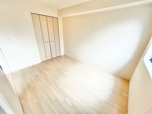 物件内観写真14　(洋室)