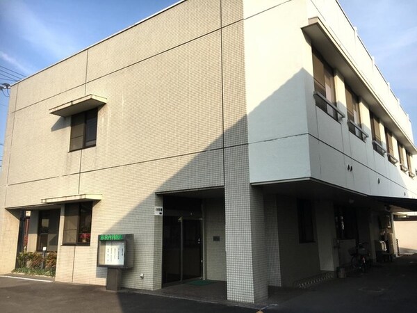 赤松内科医院 0.7km