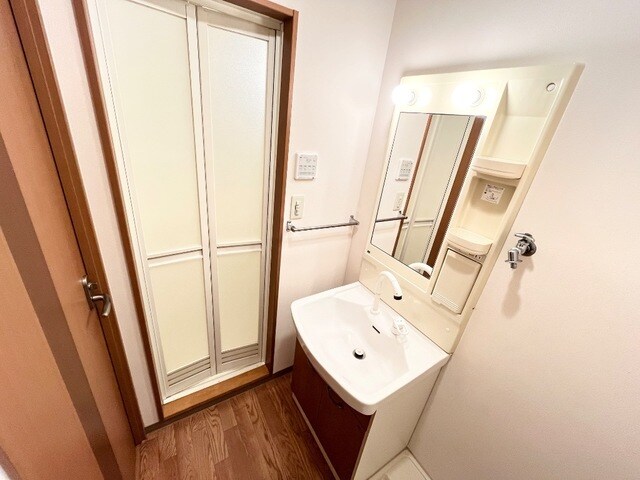 物件内観写真20　(洗髪洗面化粧台)