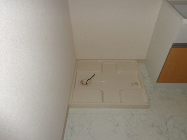 物件内観写真20　(洗濯機置場)