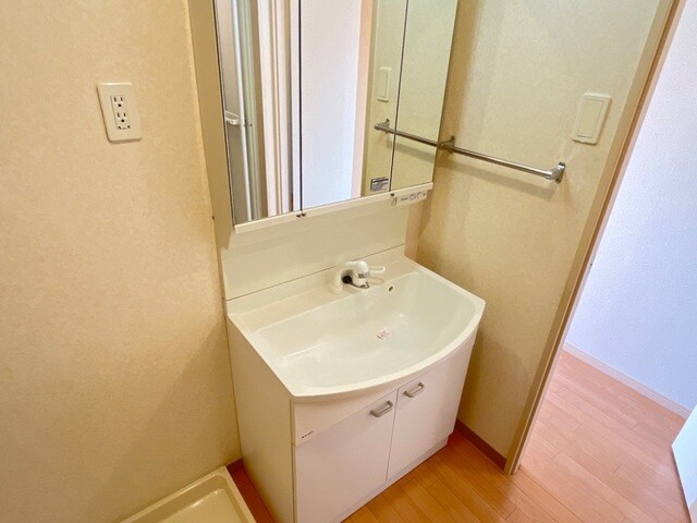 物件内観写真5　(洗髪洗面化粧台)