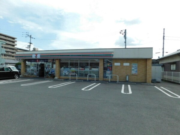 セブンイレブン高松伏石町店(562m)