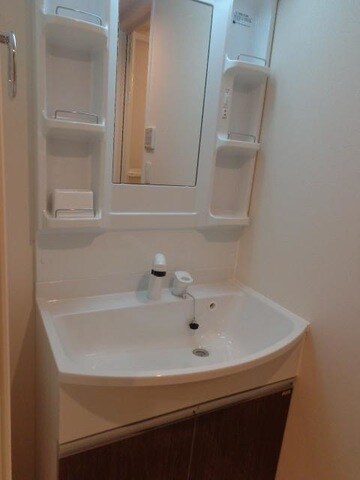 物件内観写真6　(洗髪洗面化粧台)