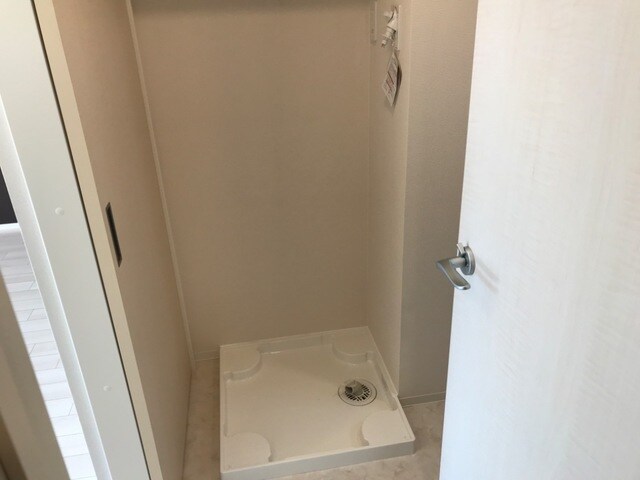 物件内観写真14　(室内洗濯機置場)