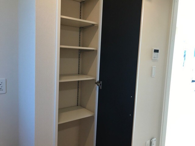 物件内観写真21　(キッチン収納)