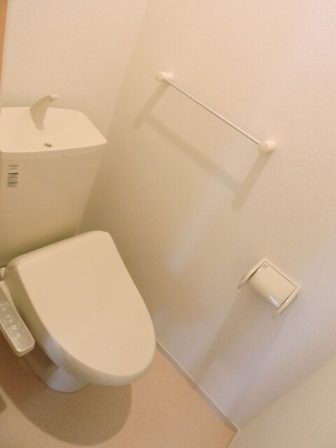 物件内観写真6　(トイレ)