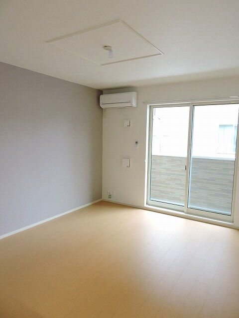 物件内観写真7　(居室・リビング)