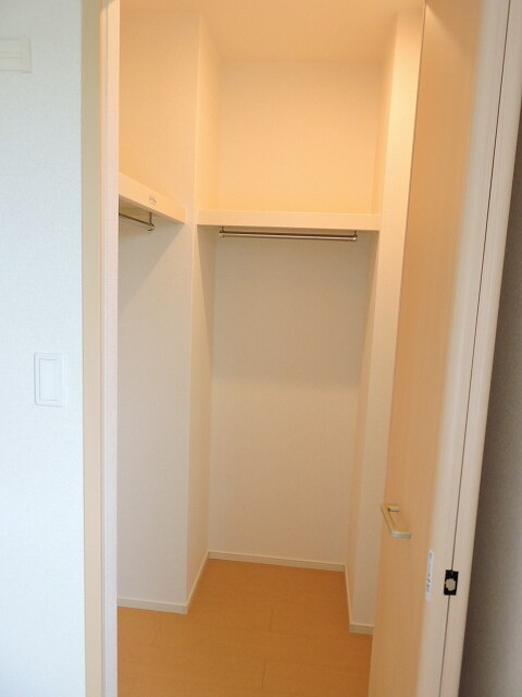 物件内観写真11　(収納)