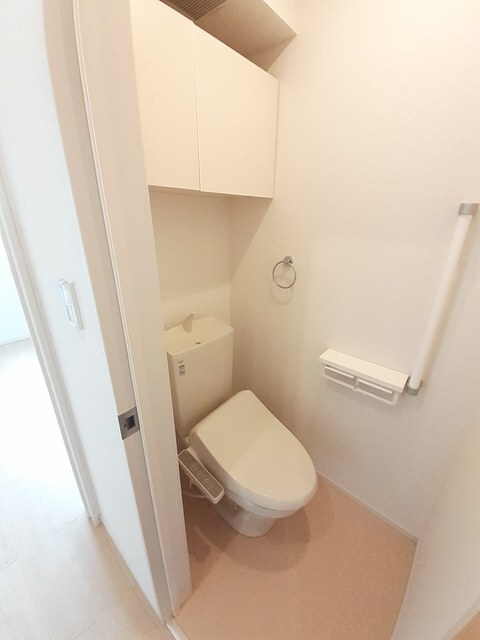 物件内観写真6　(トイレ)