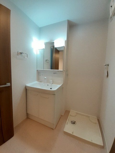 物件内観写真6　(洗面所)