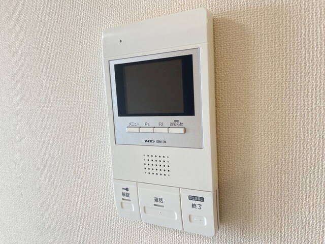 物件内観写真13　(カメラ付インターホン)