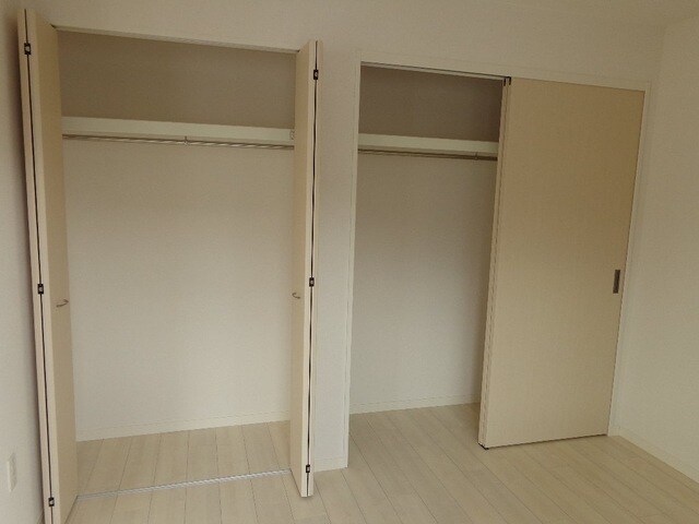 物件内観写真9　(南洋室収納)