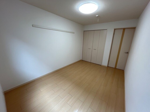 物件内観写真10　(洋室)