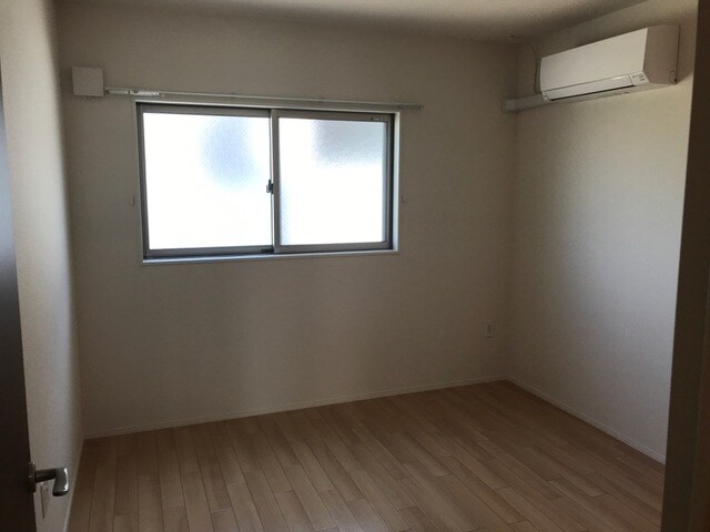 物件内観写真8　(北側洋室)