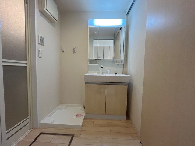 物件内観写真11　(洗髪洗面化粧台)